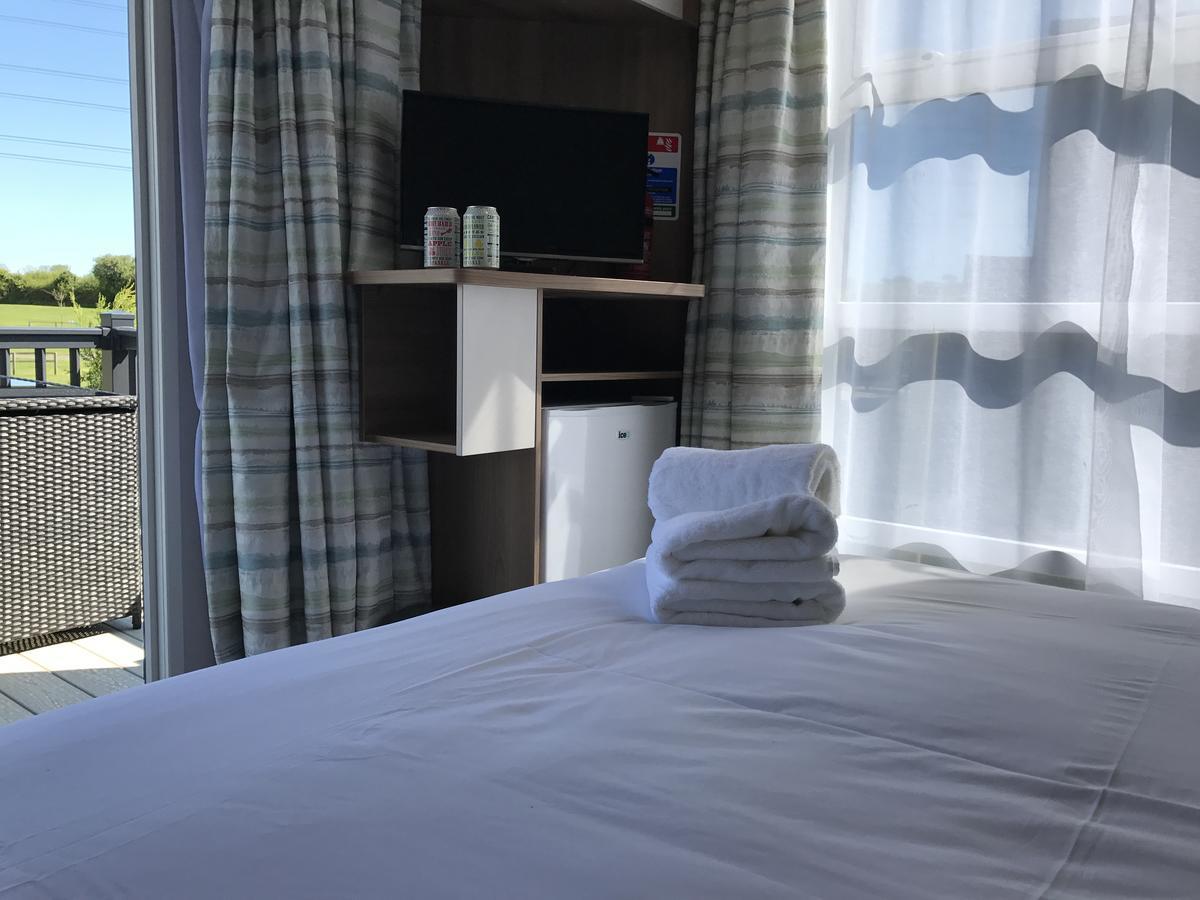 Higher Moor Farm Lodge *